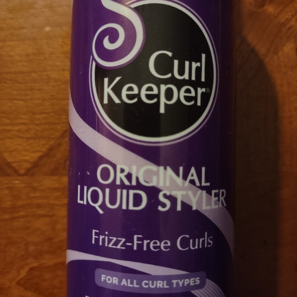 Curly hair styling products - Picture 6 of 6